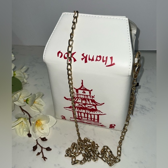 🥡White and Red Graphic Women's Bag🥡 - Picture 5 of 10